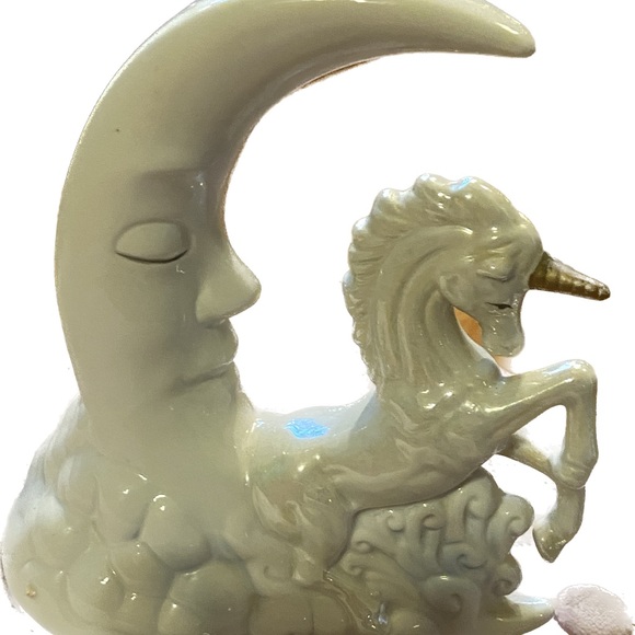 Vintage 1980’s white reflective ceramic unicorn & sleepy moon ornament - Picture 4 of 7